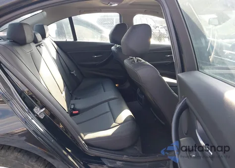 2015 BMW 320I xDrive z USA, uszkodzony, nr VIN WBA3C3C56FP665074